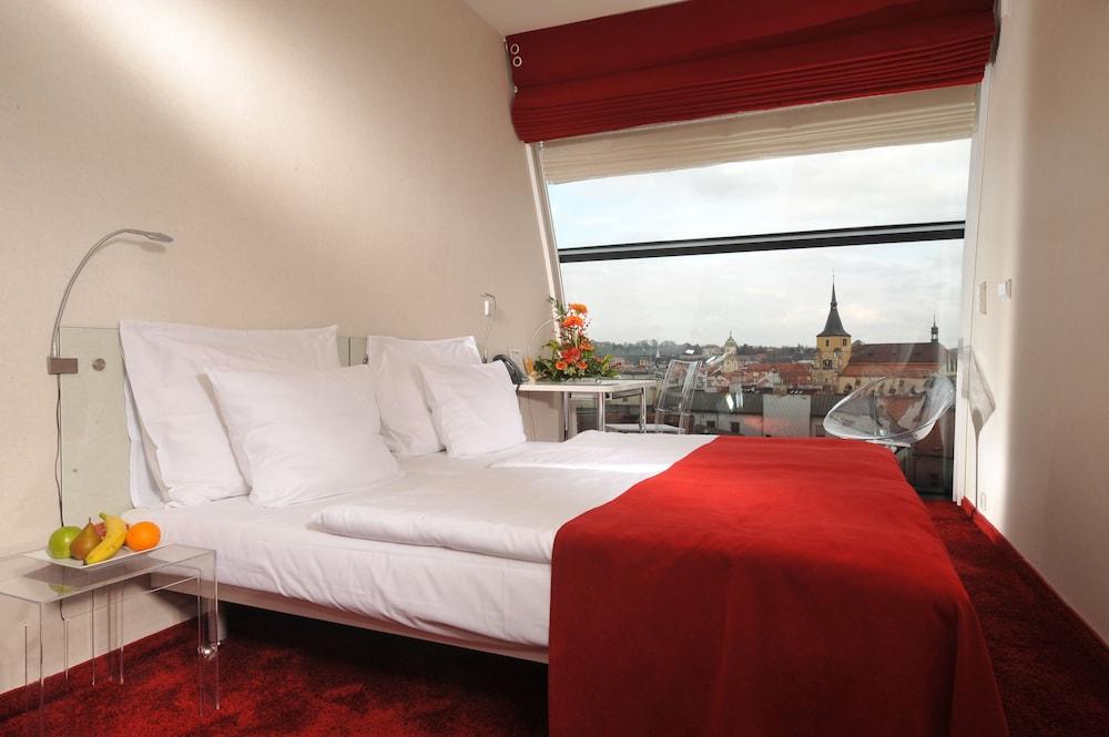 Отель Metropol Design Old Town