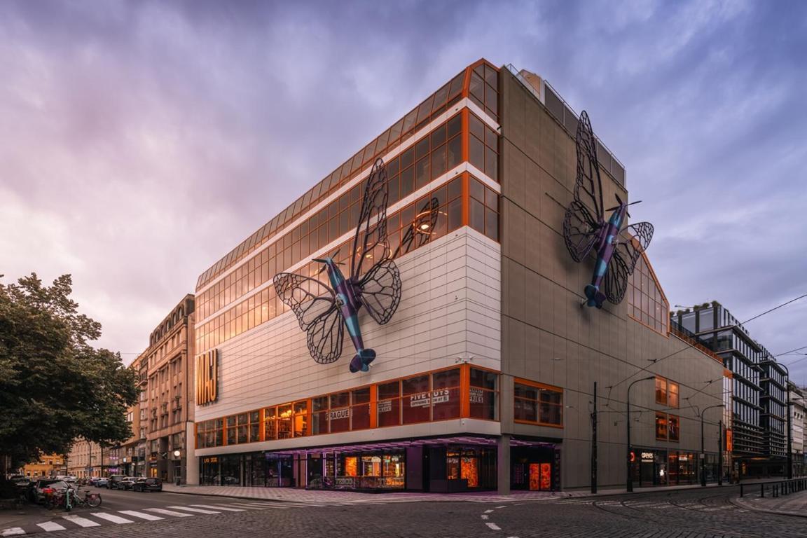 Metropol Design Old Town Отель